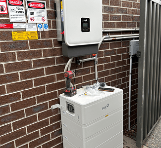 solar-battery-installation
